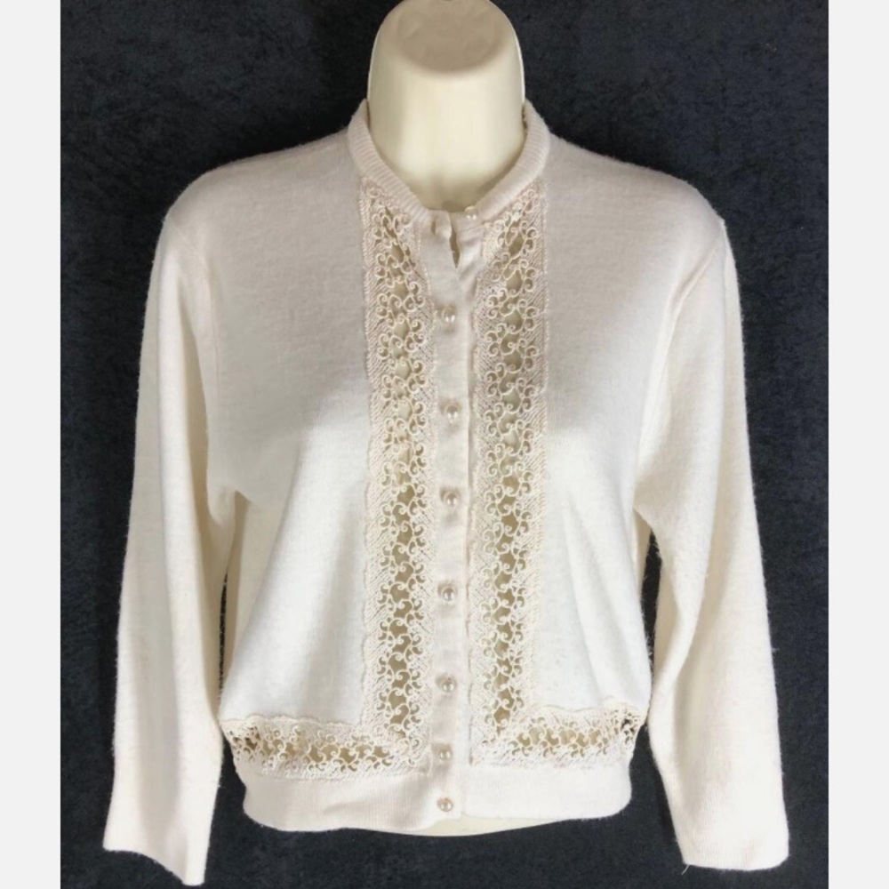 Vintage sweater sz S Button Front Cardigan Crochet Lace Inset